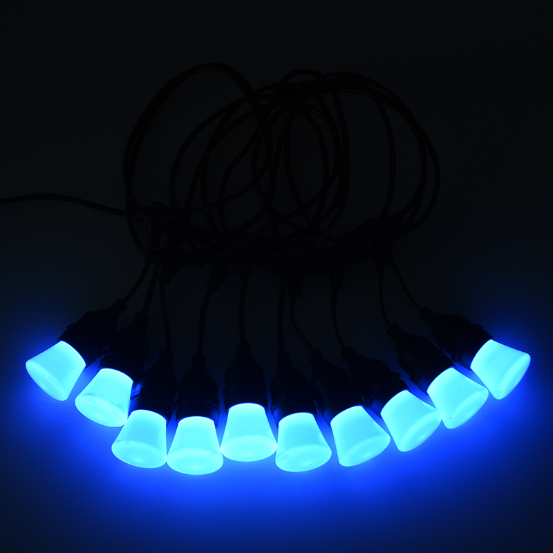 Guirlandes lumineuses clignotantes synchronisées en spirale C45 de type E27 suspendues RVB