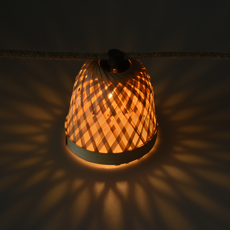 Guirlande lumineuse solaire G40 en tissage de bambou (5 mètres 10 lumières)
