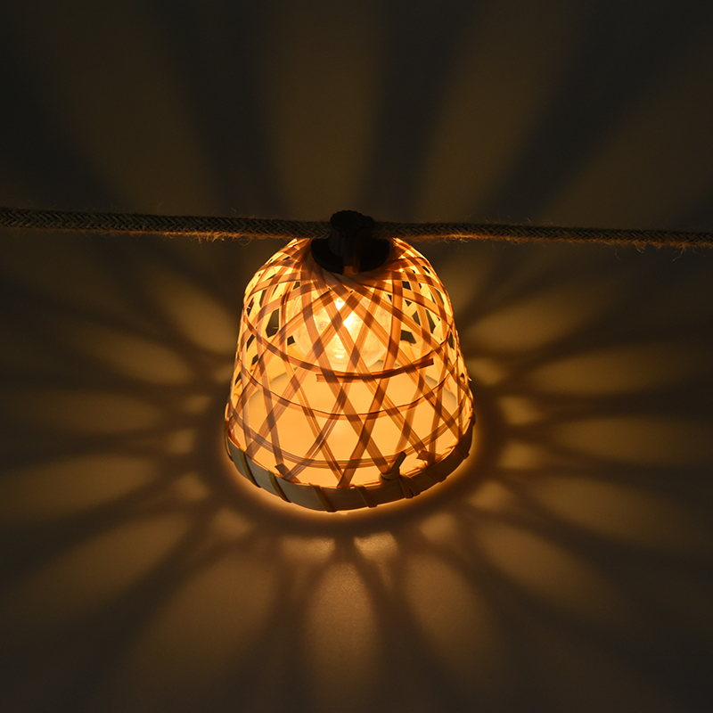 Guirlande lumineuse solaire G40 en tissage de bambou (5 mètres 10 lumières)