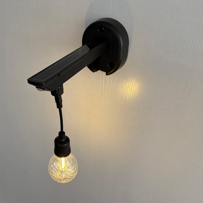 Applique solaire diffuse motif losanges (forme ampoule A60)